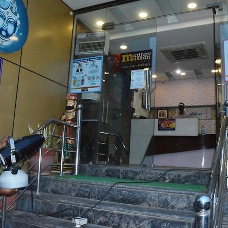 Madhav Muskan Residency Mathura Esterno foto