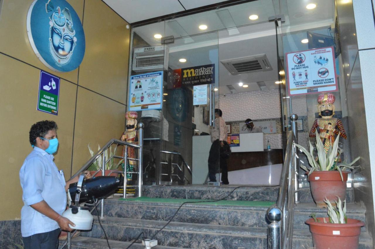 Madhav Muskan Residency Mathura Esterno foto