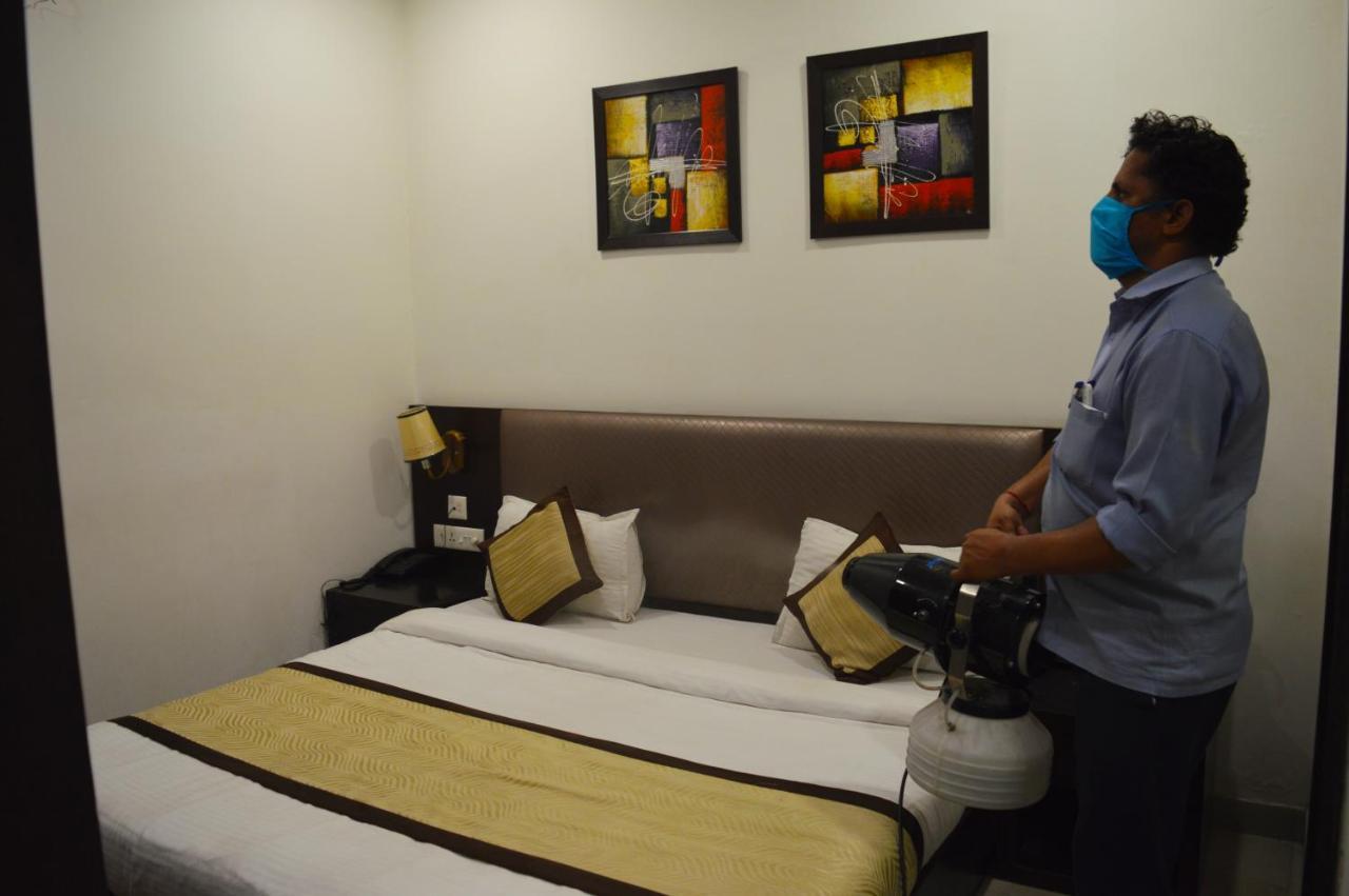 Madhav Muskan Residency Mathura Esterno foto