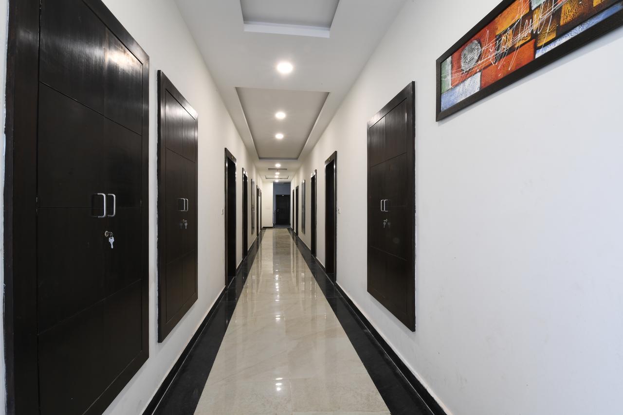 Madhav Muskan Residency Mathura Esterno foto