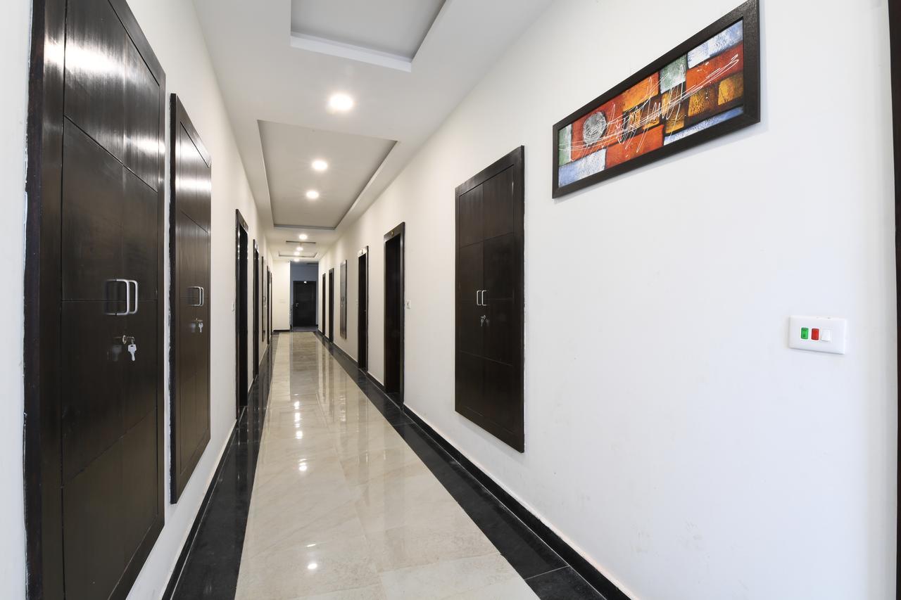 Madhav Muskan Residency Mathura Esterno foto