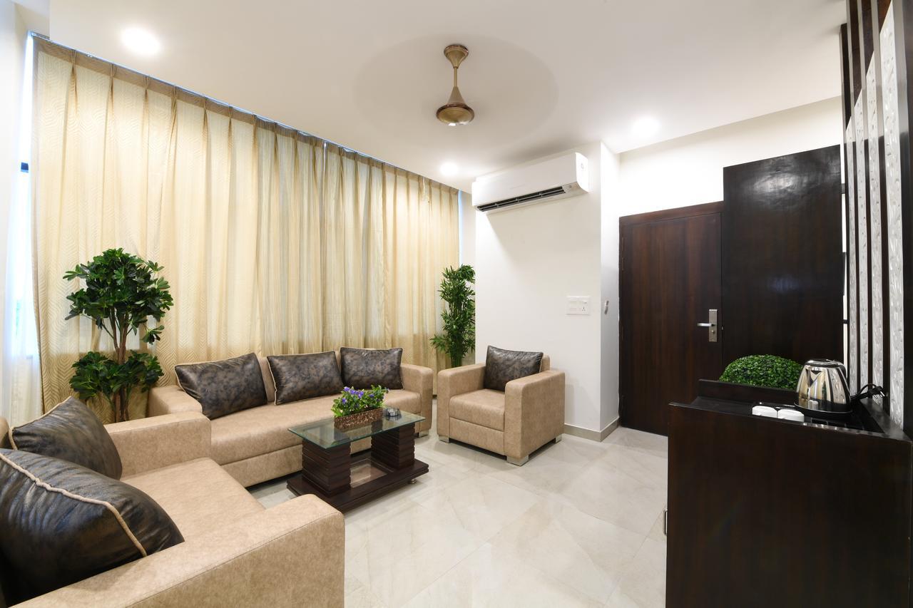 Madhav Muskan Residency Mathura Esterno foto