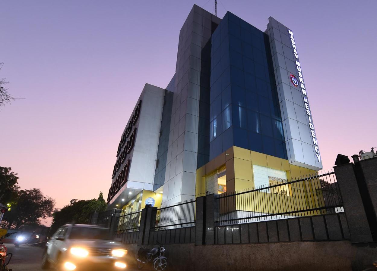 Madhav Muskan Residency Mathura Esterno foto